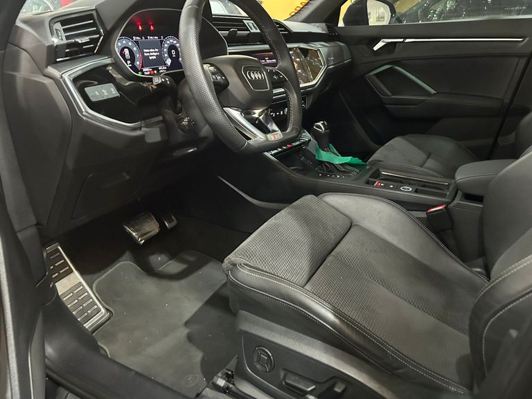 Audi Q3 SPB Perf. Black 2.0 TFSI Tipt. Quat.