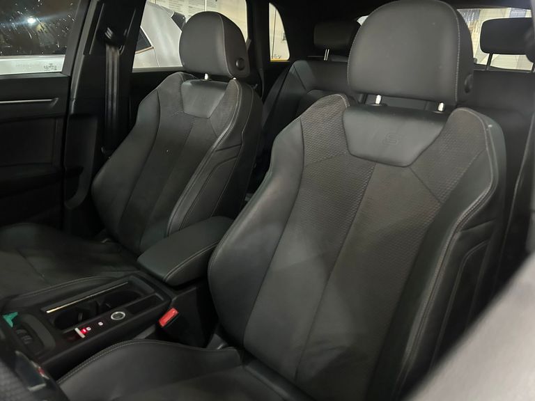 Audi Q3 SPB Perf. Black 2.0 TFSI Tipt. Quat.