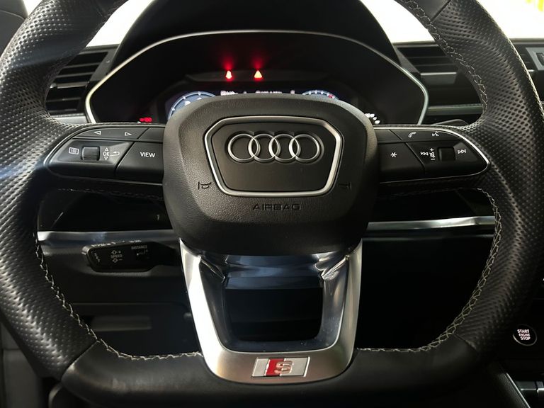 Audi Q3 SPB Perf. Black 2.0 TFSI Tipt. Quat.
