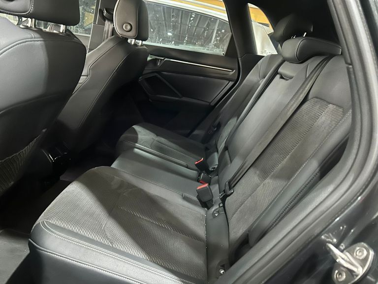 Audi Q3 SPB Perf. Black 2.0 TFSI Tipt. Quat.