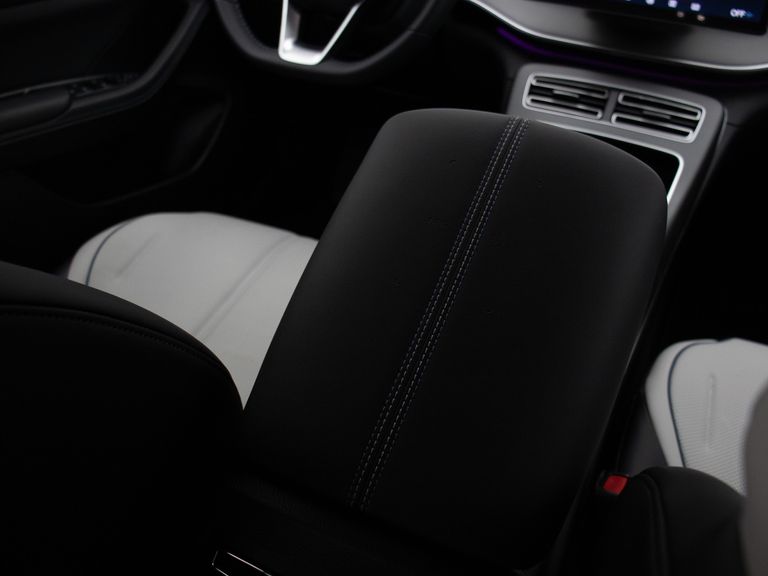 BYD King GS 1.5 16V Aut. (Hibrido)