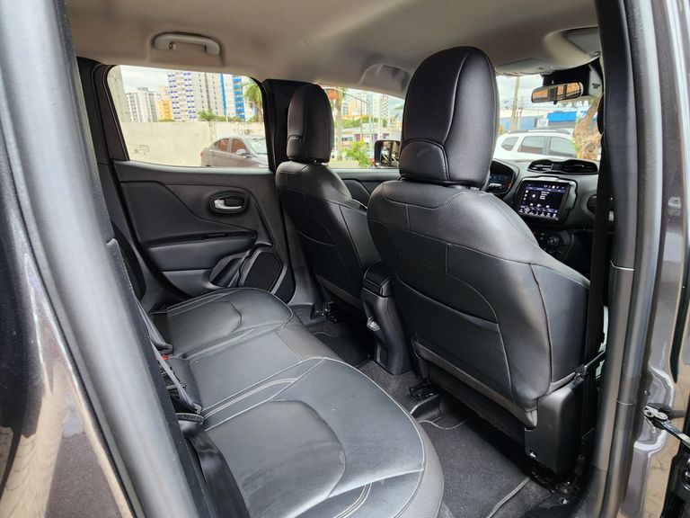 Jeep Renegade Long. T270 1.3 TB 4x2 Flex Aut.