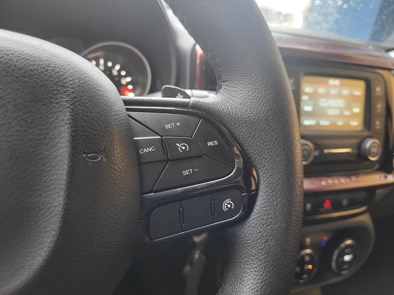 Fiat Toro Freedom 1.8 16V Flex Aut.