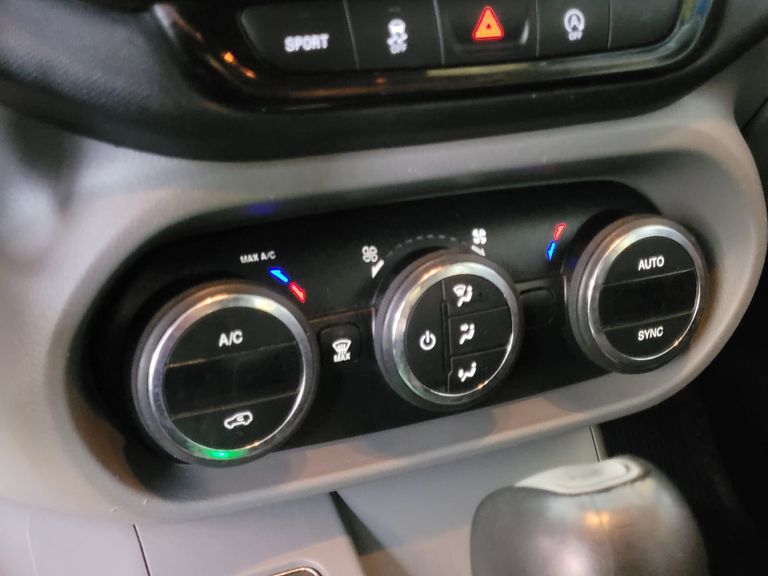 Fiat Toro Freedom 1.8 16V Flex Aut.