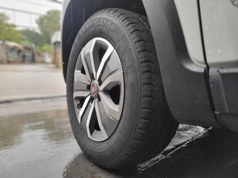 Fiat Toro Freedom 1.8 16V Flex Aut.