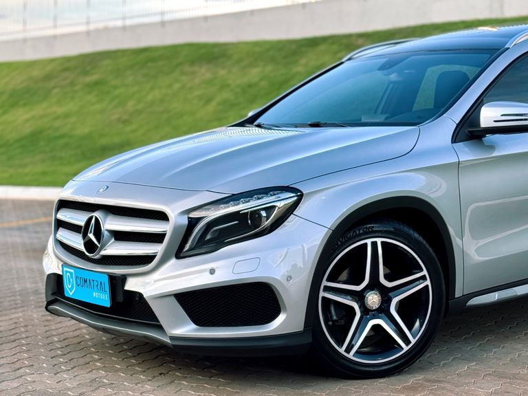 Mercedes GLA 250 Sport 2.0 TB 16V 4x2  211cv Aut.