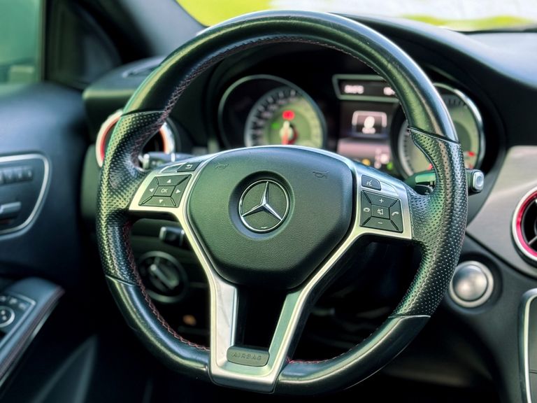 Mercedes GLA 250 Sport 2.0 TB 16V 4x2  211cv Aut.