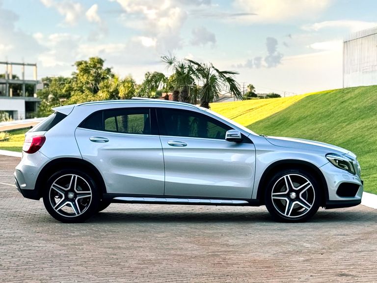 Mercedes GLA 250 Sport 2.0 TB 16V 4x2  211cv Aut.