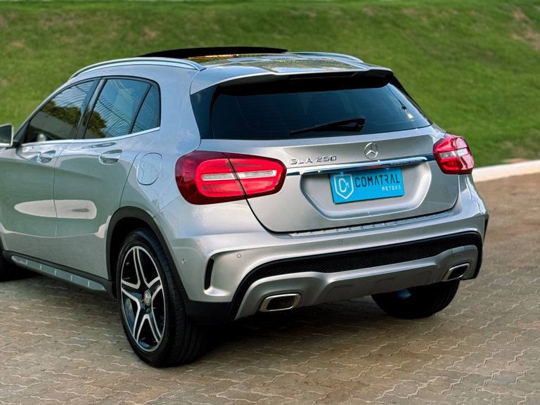 Mercedes GLA 250 Sport 2.0 TB 16V 4x2  211cv Aut.