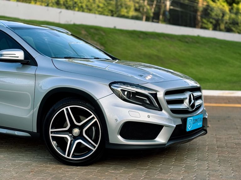 Mercedes GLA 250 Sport 2.0 TB 16V 4x2  211cv Aut.