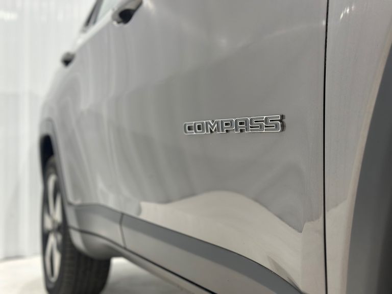 Jeep COMPASS LONGITUDE 2.0 4x2 Flex 16V Aut.