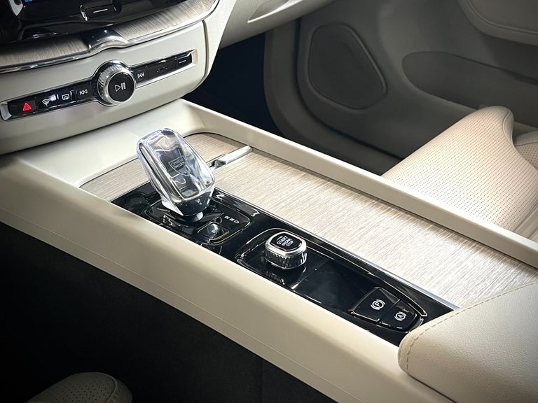Volvo XC 60 T-8 Ultimate 2.0 AWD (Híbrido)