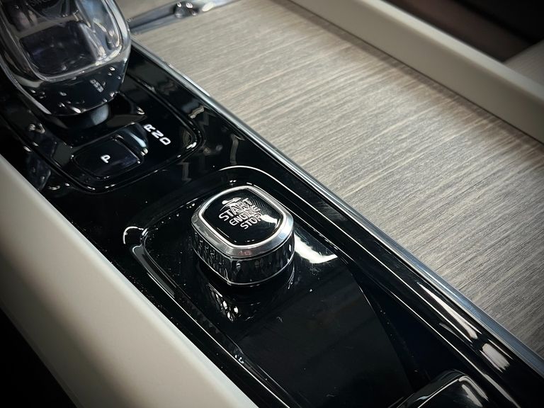 Volvo XC 60 T-8 Ultimate 2.0 AWD (Híbrido)