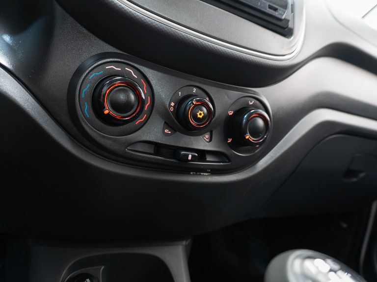 Fiat Grand Siena ATTRACTIVE 1.0 Flex 8V 4p