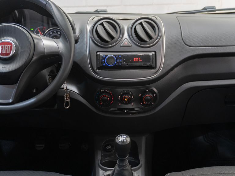 Fiat Grand Siena ATTRACTIVE 1.0 Flex 8V 4p