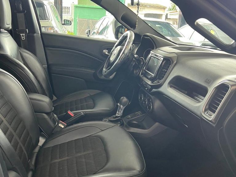 Fiat Toro Freedom 1.8 16V Flex Aut.