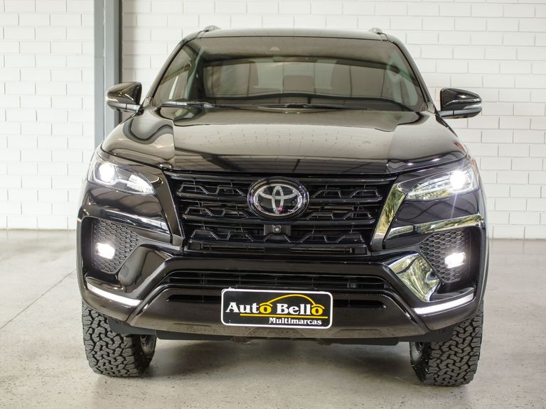 Toyota Hilux SW4 SRX 4x4 2.8 TDI 16V Dies. Aut.
