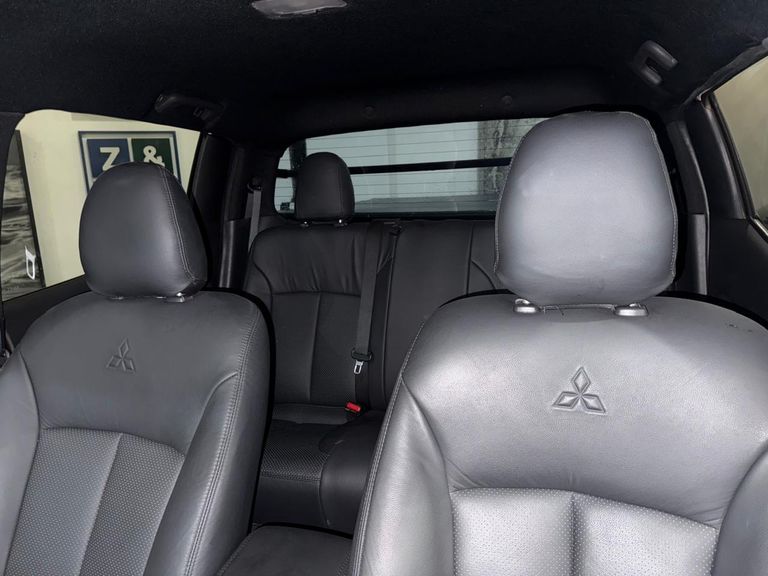 Mitsubishi L200 Triton Sport GLX 2.4 CD Diesel Mec.