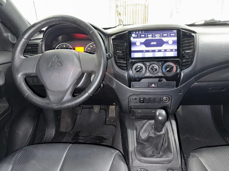 Mitsubishi L200 Triton Sport GLX 2.4 CD Diesel Mec.
