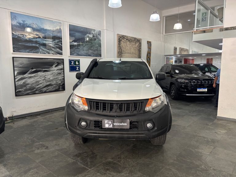 Mitsubishi L200 Triton Sport GLX 2.4 CD Diesel Mec.