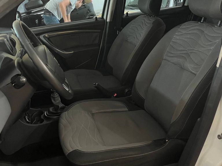 Renault DUSTER Dynamique 4x4 2.0 Hi-Flex 16V Mec
