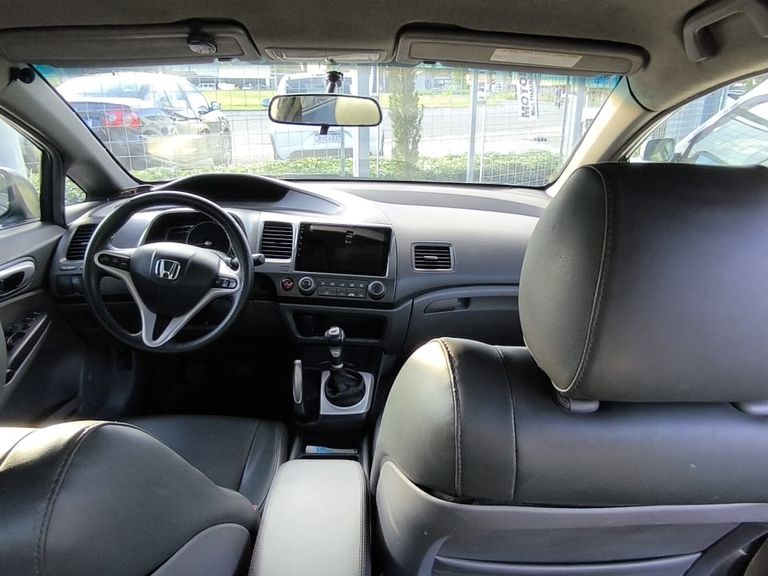 Honda Civic Sedan LXS 1.8/1.8 Flex 16V Mec. 4p