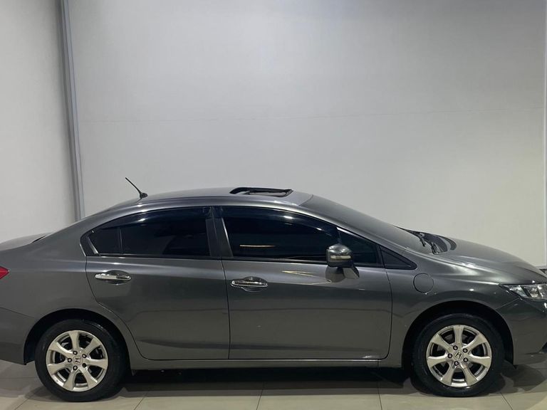 Honda Civic Sedan EXS 1.8/1.8 Flex 16V Aut. 4p