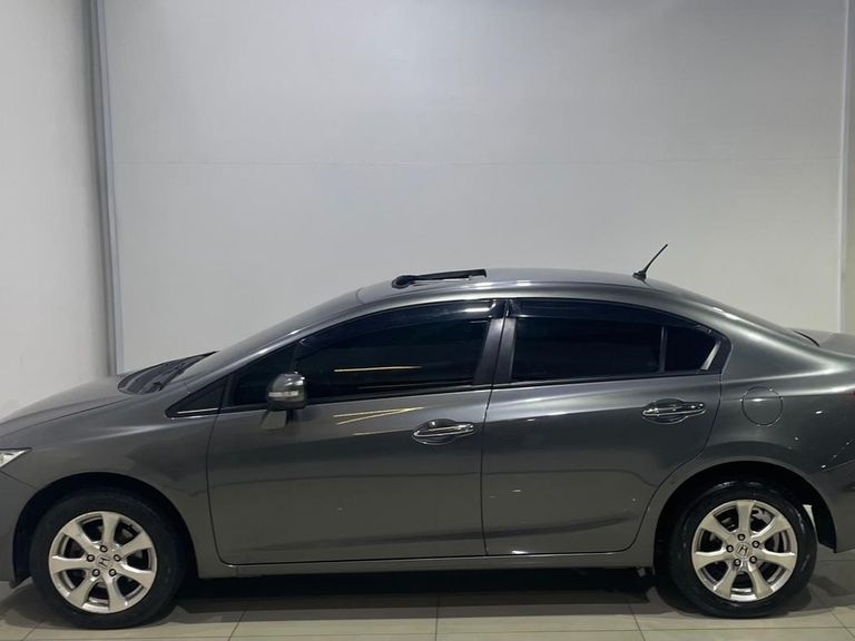 Honda Civic Sedan EXS 1.8/1.8 Flex 16V Aut. 4p