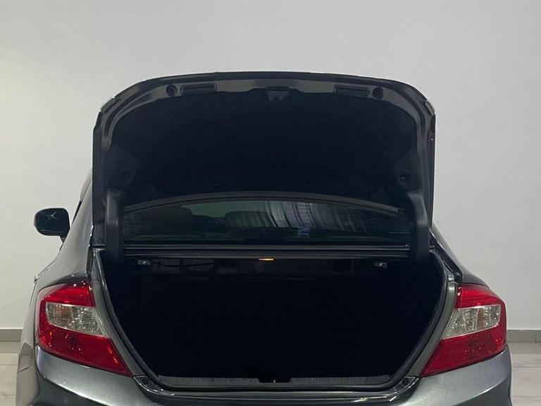 Honda Civic Sedan EXS 1.8/1.8 Flex 16V Aut. 4p