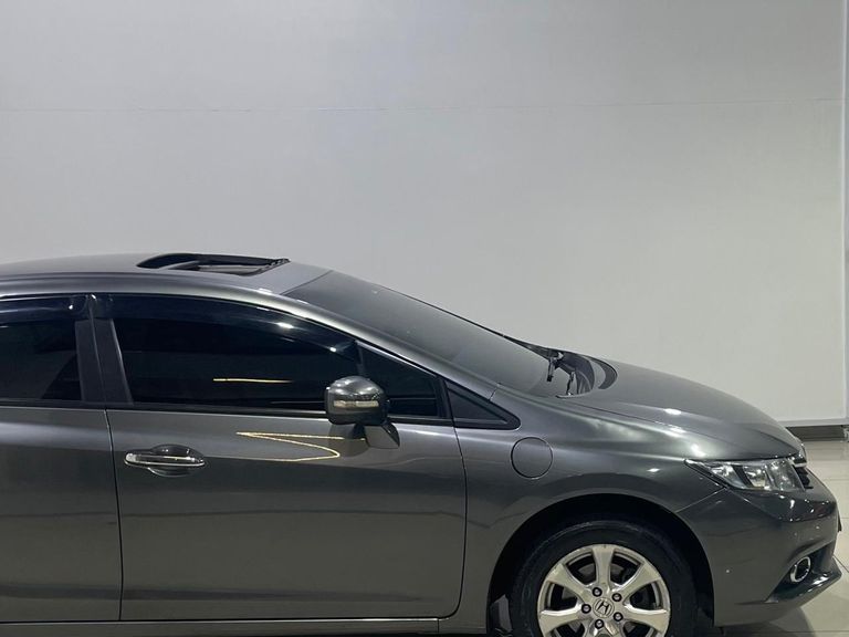 Honda Civic Sedan EXS 1.8/1.8 Flex 16V Aut. 4p