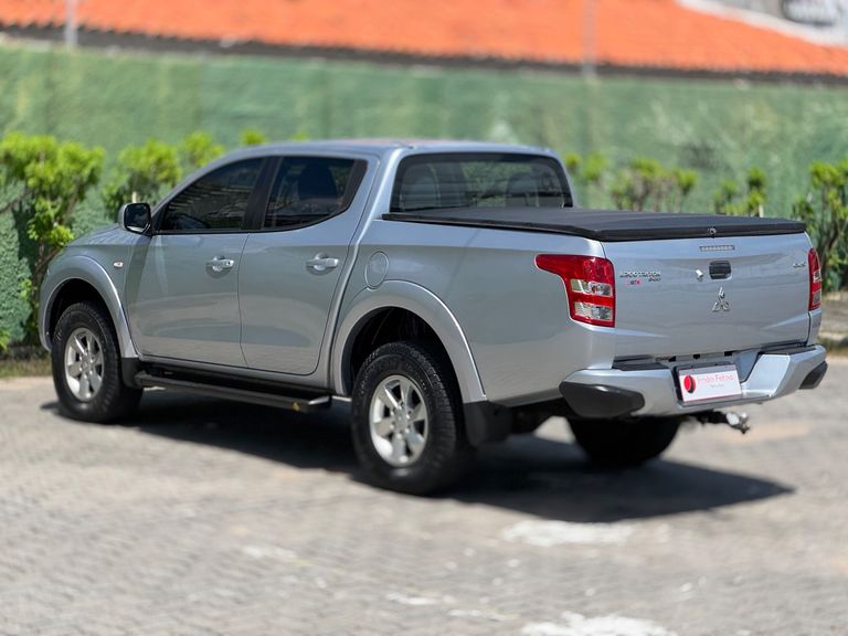 Mitsubishi L200 Triton Sport GLS 2.4 CD Diesel Aut.