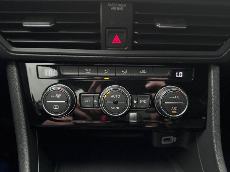 VolksWagen JETTA R-Line 250 TSI 1.4 Flex 16V Aut.