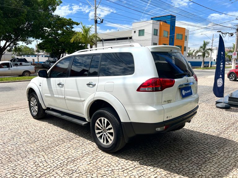 Mitsubishi Pajero HPE 3.5 4x4 Flex 5p Aut.