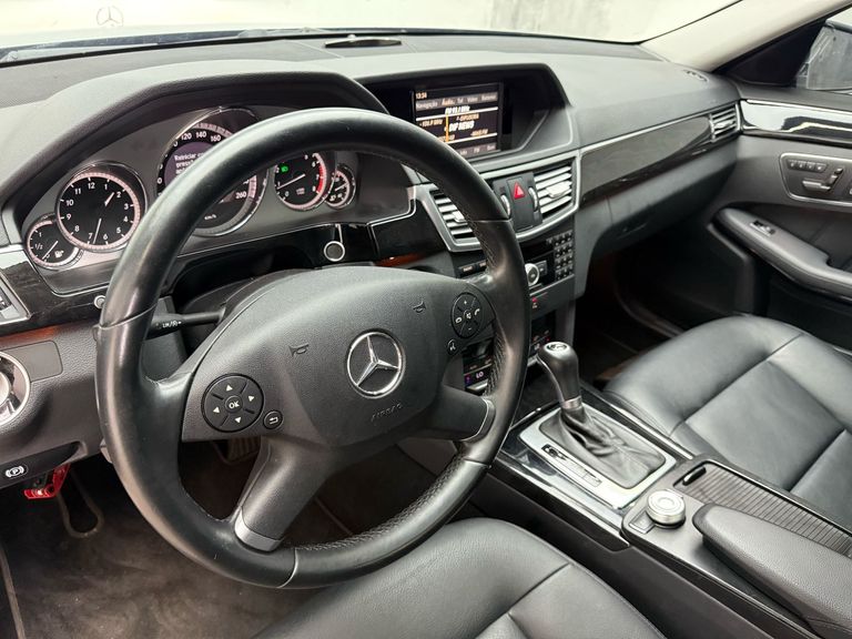 Mercedes E-250 CGI Avantgarde 1.8 16V 204cv Aut.