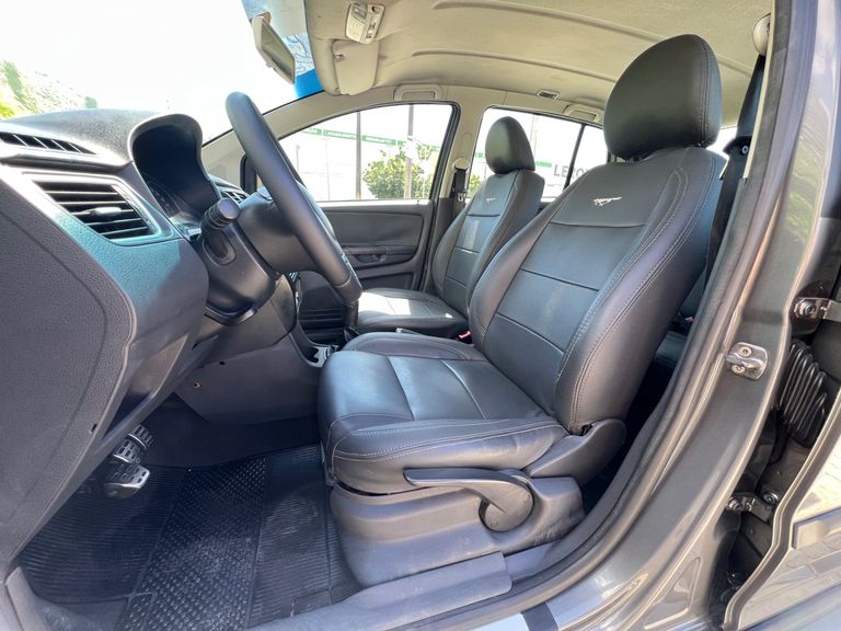 VolksWagen CROSSFOX 1.6 Mi Total Flex 8V 5p