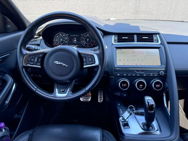 Jaguar E-Pace R-Dynamic SE 2.0 AWD 300cv Aut.