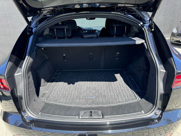 Jaguar E-Pace R-Dynamic SE 2.0 AWD 300cv Aut.