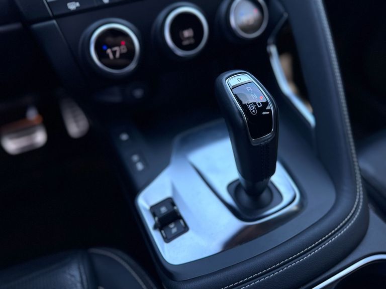 Jaguar E-Pace R-Dynamic SE 2.0 AWD 300cv Aut.
