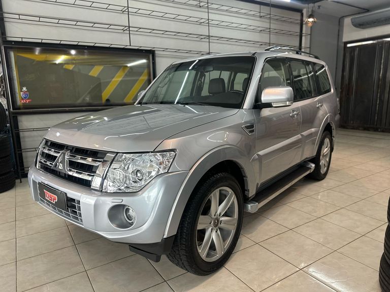 Mitsubishi Pajero HPE Full 3.2 4x4 T.I.Dies. 5p Aut