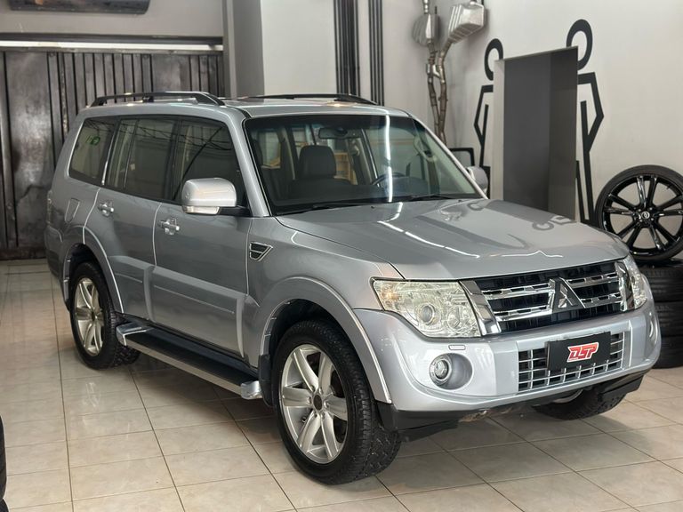 Mitsubishi Pajero HPE Full 3.2 4x4 T.I.Dies. 5p Aut