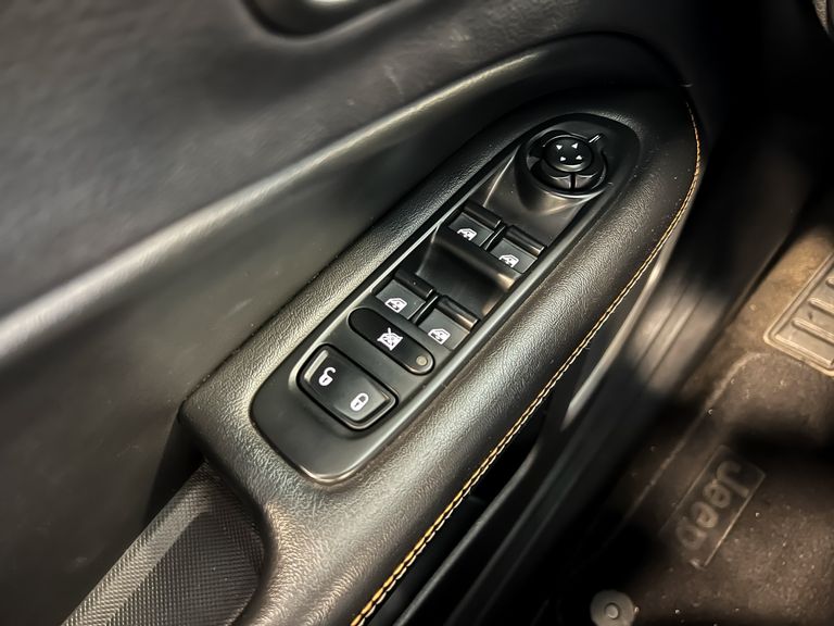 Jeep COMPASS LONGITUDE 2.0 4x2 Flex 16V Aut.