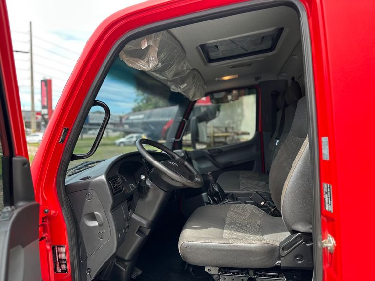 MERCEDES-BENZ Accelo 815 2p (diesel) (E5)