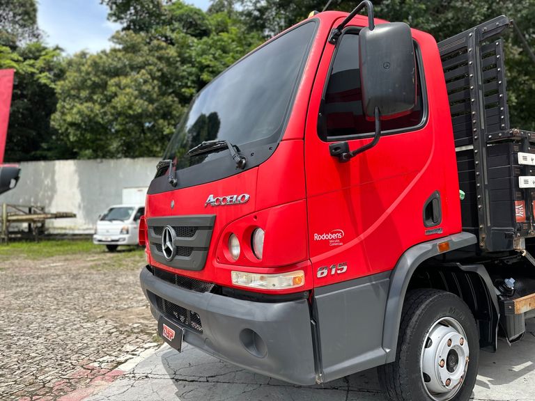 MERCEDES-BENZ Accelo 815 2p (diesel) (E5)