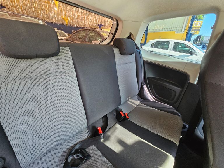 VolksWagen up! take 1.0 T. Flex 12V 3p