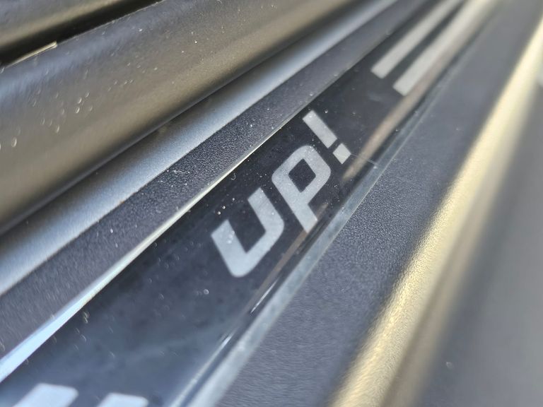 VolksWagen up! take 1.0 T. Flex 12V 3p