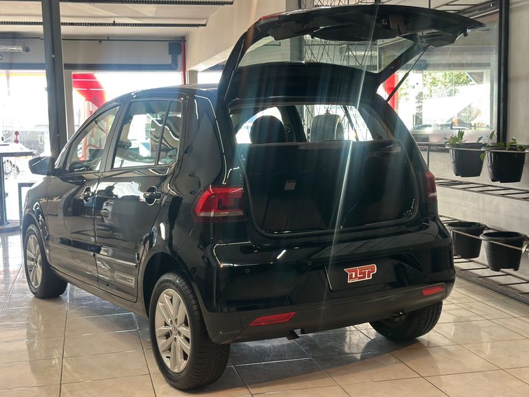 VolksWagen Fox Connect 1.6 Flex 8V 5p