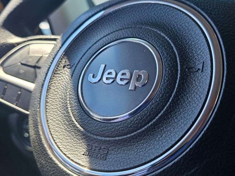 Jeep Renegade Sport 1.8 4x2 Flex 16V Aut.