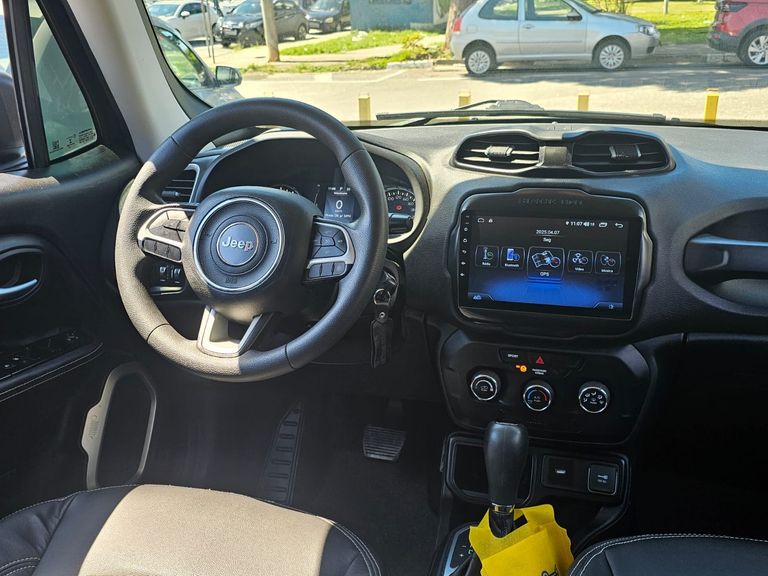 Jeep Renegade Sport 1.8 4x2 Flex 16V Aut.