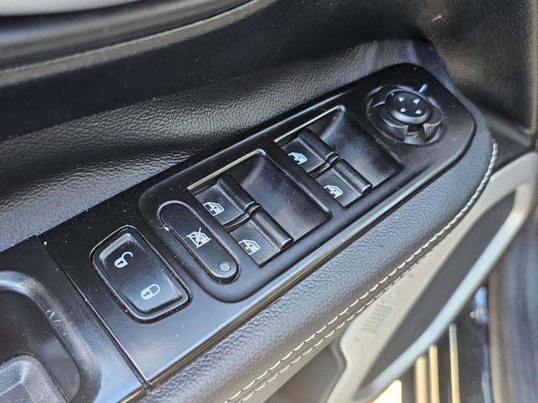 Jeep Renegade Sport 1.8 4x2 Flex 16V Aut.