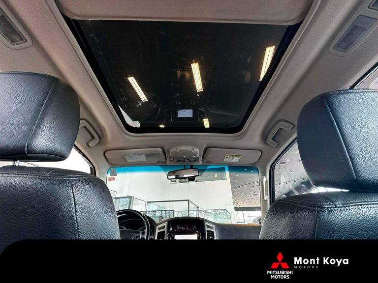 Mitsubishi Pajero HPE Full 3.2 4x4 T.I.Dies. 5p Aut